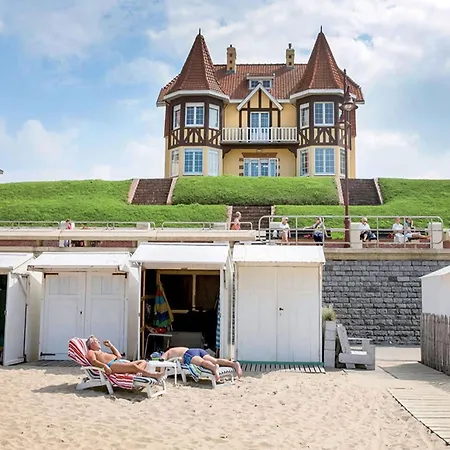 Coastal Comfort In *