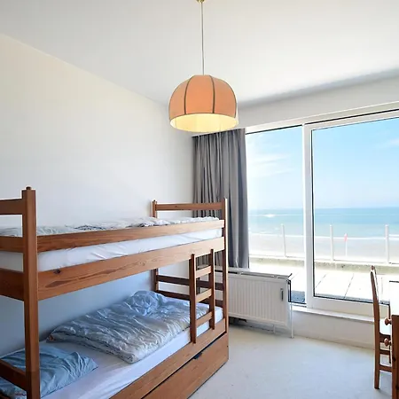 Coastal Comfort In Apartamento De Haan