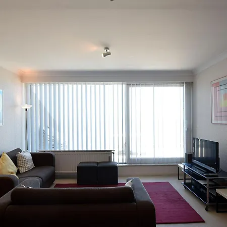Coastal Comfort In Apartamento De Haan